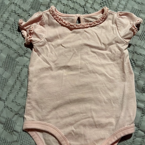 Baby girl onesie bundle Carter’s & Old Navy! - Picture 4 of 4
